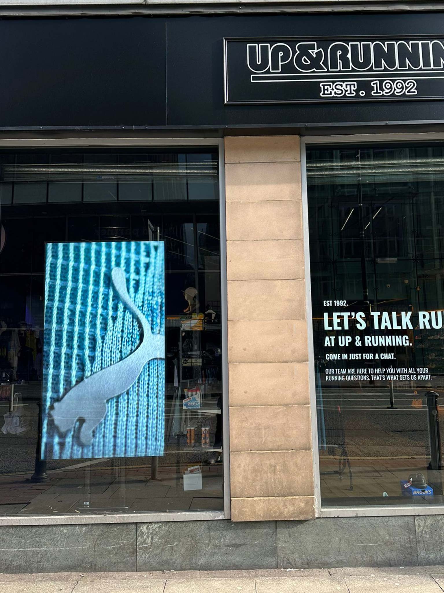 indoor-signage-puma-screens